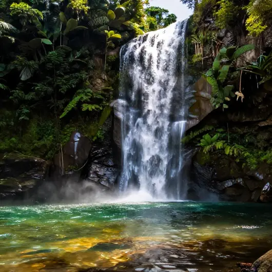 Descubra a Beleza Natural da Cachoeira Roncadeira em Taquaruçu
